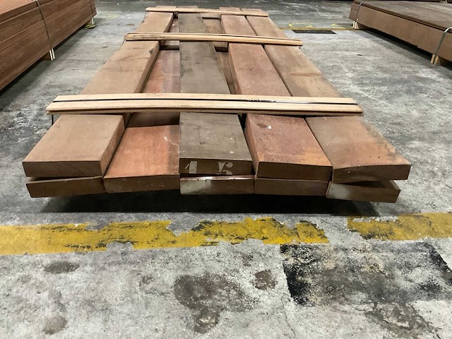 Azobe planken geschaafd 45x190 mm (9x) - afbeelding 2 van  6