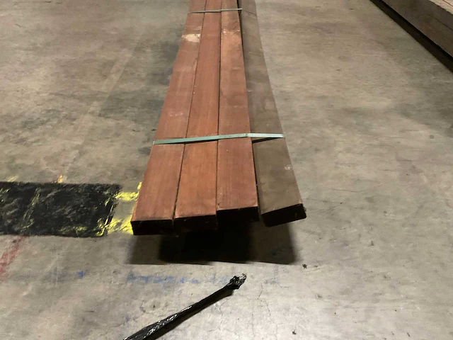 Azobe regels 40x85 mm geschaafd (4x) - afbeelding 4 van  5