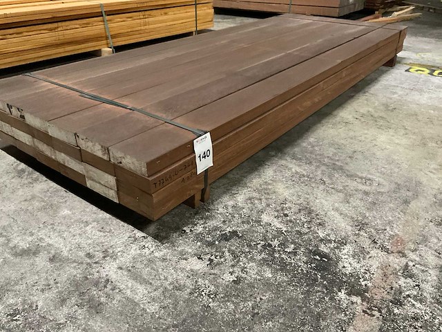 Azobe regels geschaafd 45x140 mm (28x) - afbeelding 1 van  6