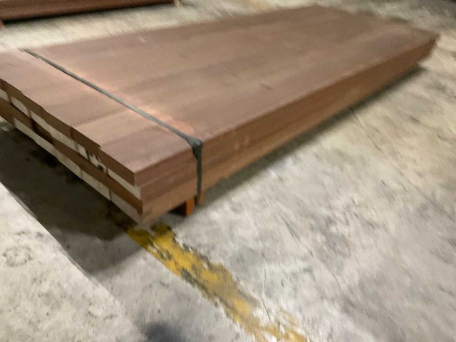 Azobe regels geschaafd 45x140 mm (28x) - afbeelding 3 van  6