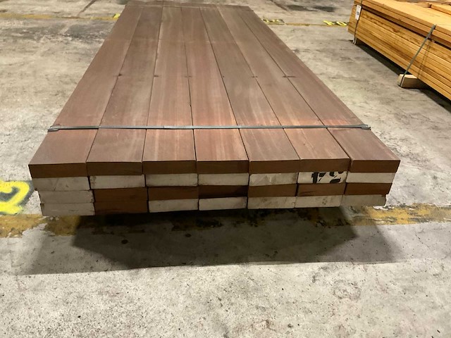 Azobe regels geschaafd 45x140 mm (28x) - afbeelding 4 van  6