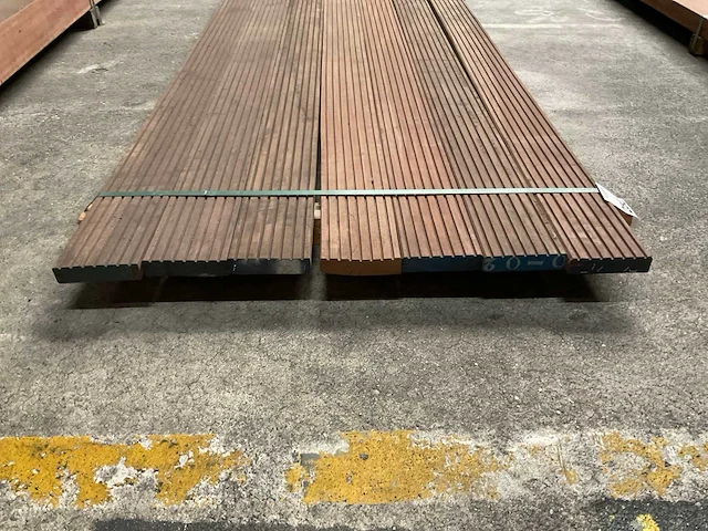 Azobe vlonderdelen 35x140 mm (7x) - afbeelding 2 van  6