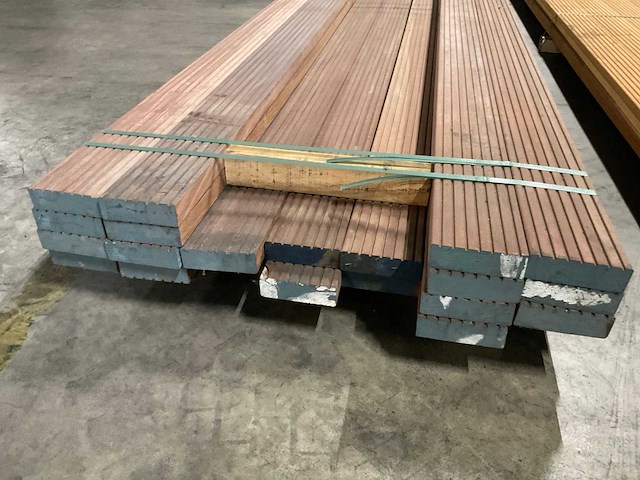 Azobe vlonderdelen 45x140 mm (22x) - afbeelding 2 van  3