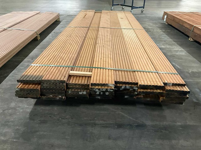 Azobé vlonderdelen antislip 21x145 mm (41x) - afbeelding 4 van  6
