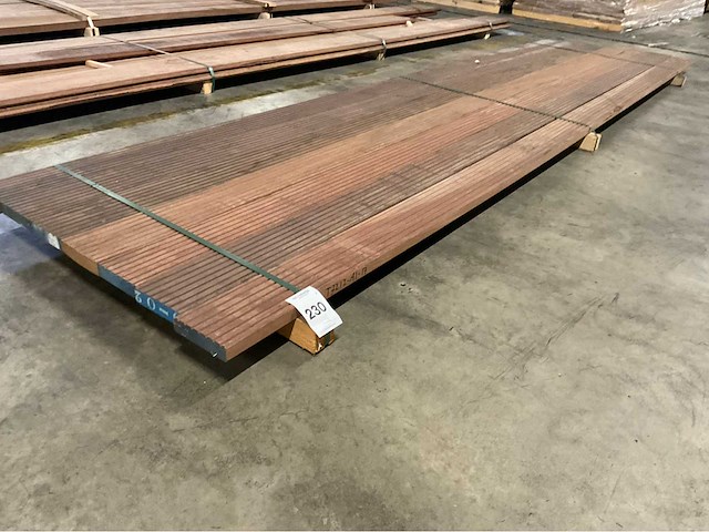 Azobé vlonderdelen antislip 35x140 mm (7x) - afbeelding 1 van  5