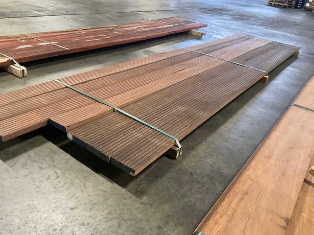 Azobé vlonderdelen antislip 35x140 mm (7x) - afbeelding 3 van  5