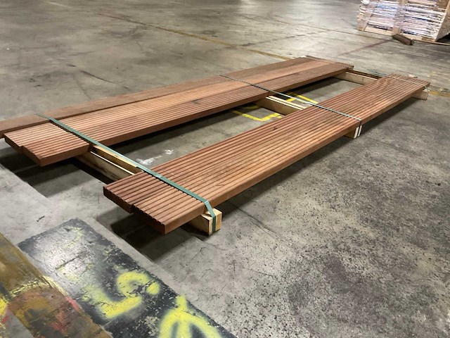 Azobe vlonderplanken 35x140 mm (5x) - afbeelding 3 van  6