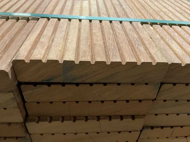 Azobe vlonderplanken 35x190 mm (40x) - afbeelding 4 van  4
