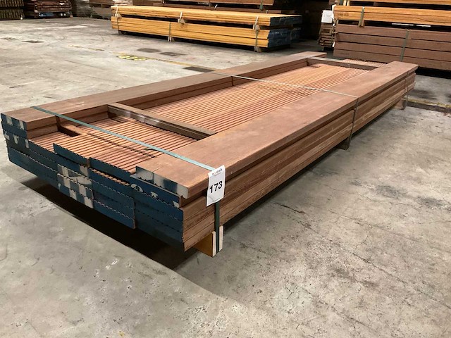 Azobe vlonderplanken 35x90 mm (26x) - afbeelding 1 van  4