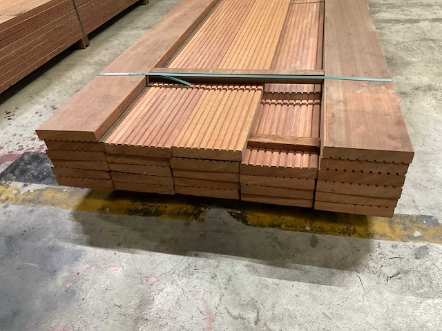 Azobe vlonderplanken 35x90 mm (26x) - afbeelding 3 van  4