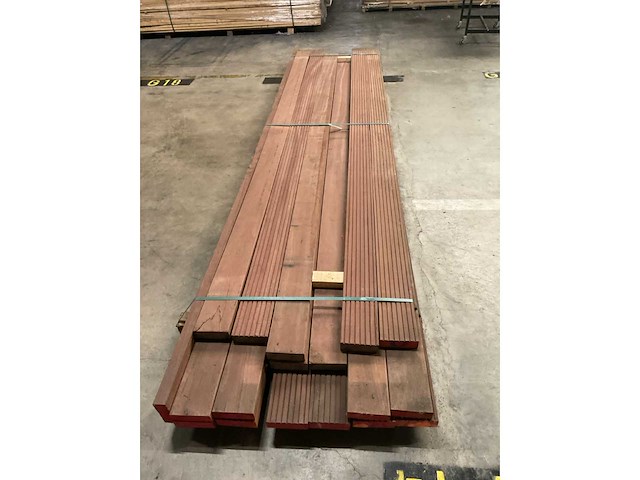 Azobe vlonderplanken 45x140 mm (18x) - afbeelding 3 van  4
