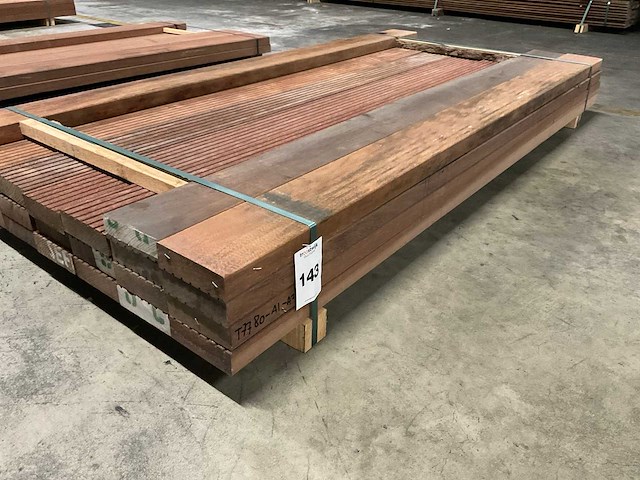 Azobe vlonderplanken 45x140 mm (24x) - afbeelding 1 van  6