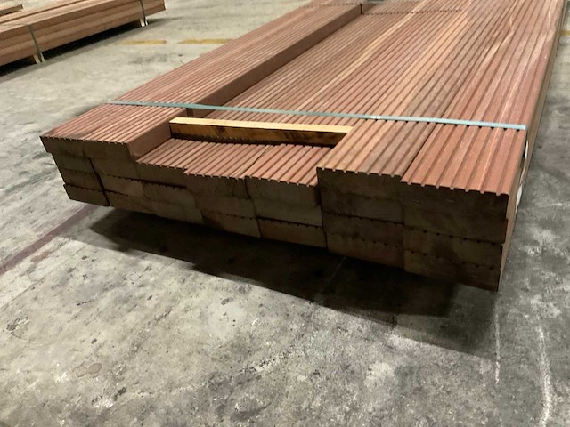 Azobe vlonderplanken 45x140 mm (25x) - afbeelding 2 van  5