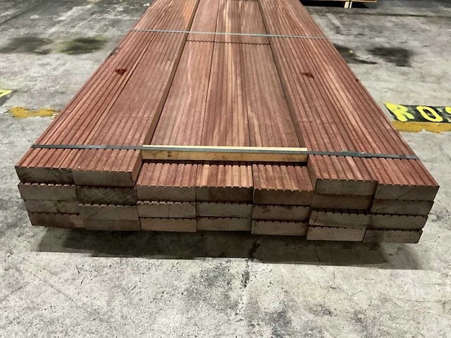 Azobe vlonderplanken 45x140 mm (25x) - afbeelding 3 van  5