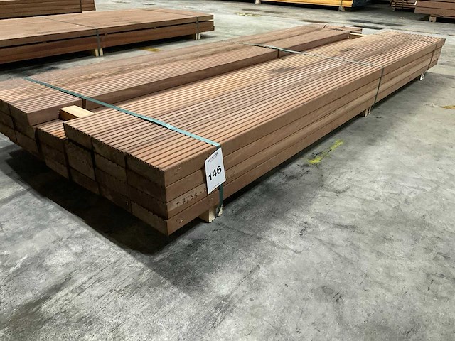 Azobe vlonderplanken 45x140 mm (27x) - afbeelding 1 van  4