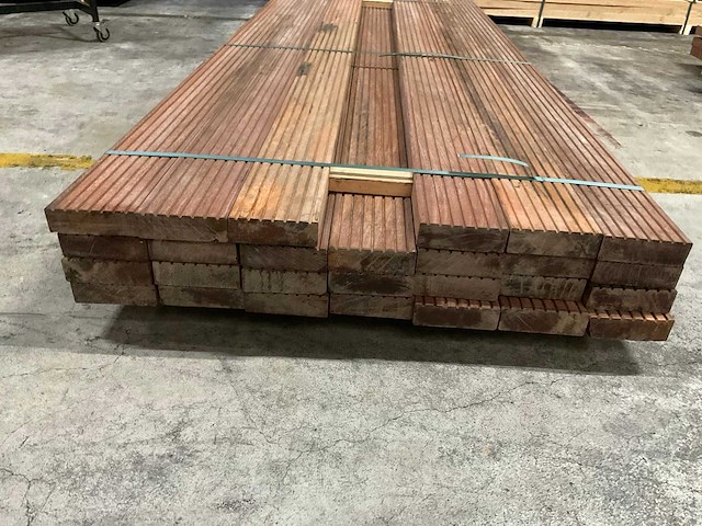 Azobe vlonderplanken 45x140 mm (27x) - afbeelding 3 van  4