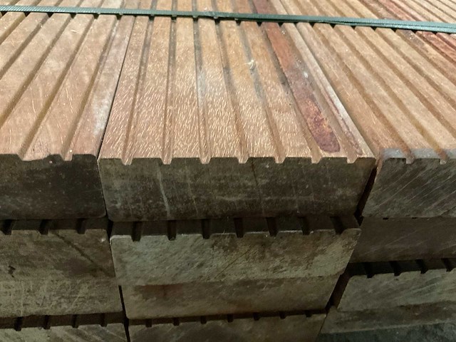 Azobe vlonderplanken 45x140 mm (28x) - afbeelding 4 van  4