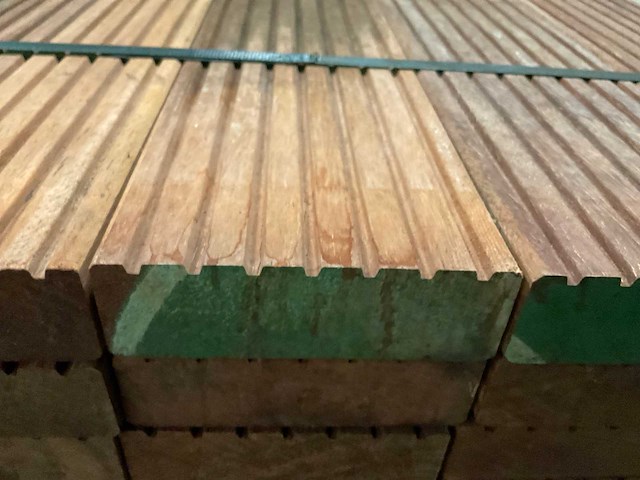 Azobe vlonderplanken 45x140 mm (35x) - afbeelding 3 van  3