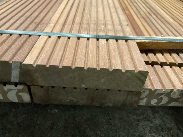 Azobe vlonderplanken 45x190 mm (8x) - afbeelding 4 van  4