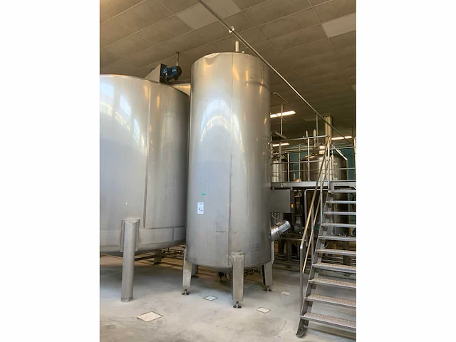 Azzini verticale opslagtank 10000 liter - afbeelding 2 van  5