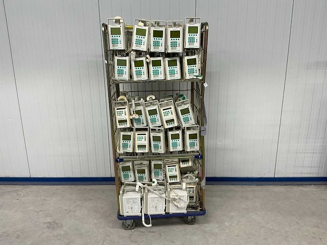 B braun infusomat fm volumetrische infuuspomp (55x) - afbeelding 1 van  4