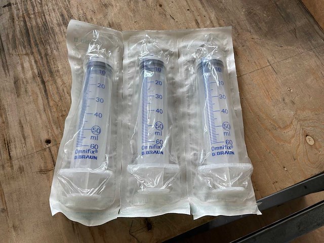 B braun omnifix luer lock solo steriele spuiten 50 ml (43x) - afbeelding 1 van  3