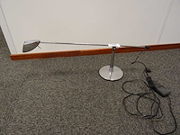 B. lux - taps - tafellamp - afbeelding 1 van  3