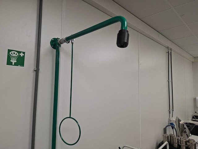 B-safety - nooddouche - afbeelding 2 van  4