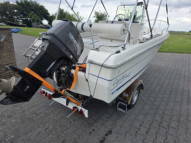 B2 marine - cap ferret - console visboot met 70 pk tohatsu buitenboordmotor met riba trailer - afbeelding 14 van  42