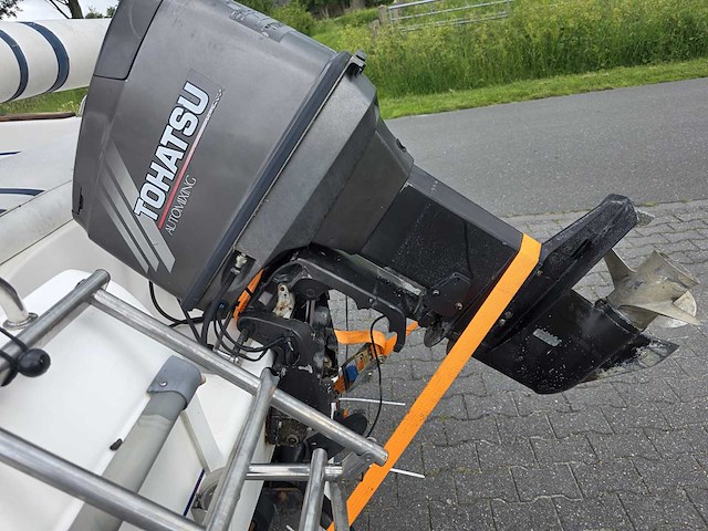 B2 marine - cap ferret - console visboot met 70 pk tohatsu buitenboordmotor met riba trailer - afbeelding 17 van  42