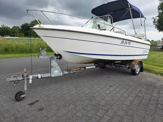 B2 marine - cap ferret - console visboot met 70 pk tohatsu buitenboordmotor met riba trailer - afbeelding 1 van  42