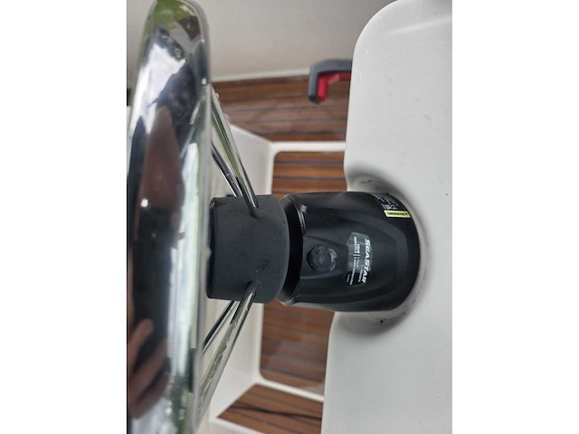 B2 marine - cap ferret - console visboot met 70 pk tohatsu buitenboordmotor met riba trailer - afbeelding 35 van  42
