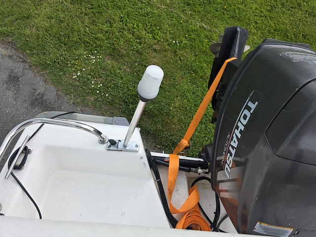 B2 marine - cap ferret - console visboot met 70 pk tohatsu buitenboordmotor met riba trailer - afbeelding 41 van  42