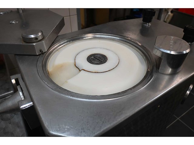 Baader 30 rvs vacuümvulmachine - afbeelding 5 van  8