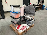 Baby kleding en benodigdheden - afbeelding 1 van  7