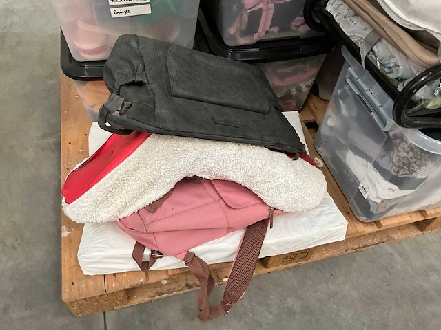 Baby kleding en benodigdheden - afbeelding 6 van  7