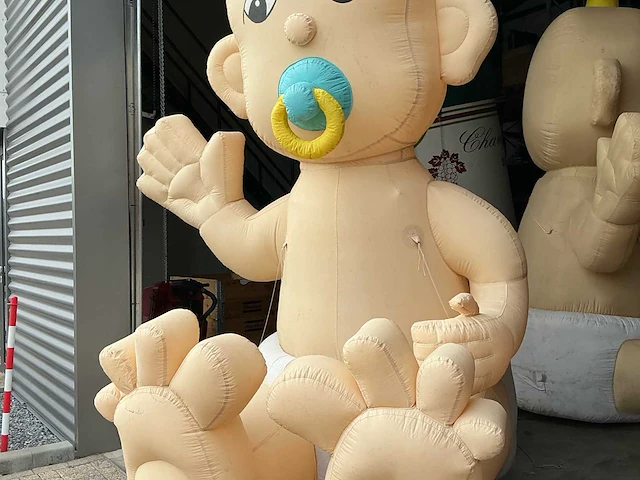 Baby xxl 300cm opblaasbaar - afbeelding 7 van  10