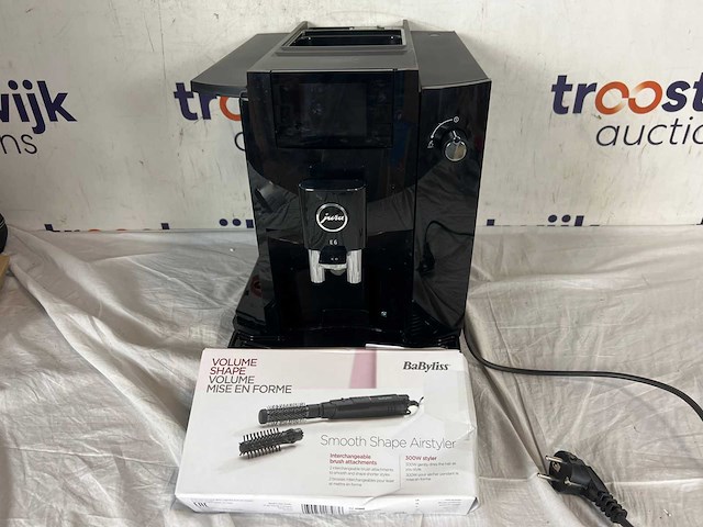 Babyliss airstyler | jura e6 piano black - volautomatische espressomachine - afbeelding 1 van  1