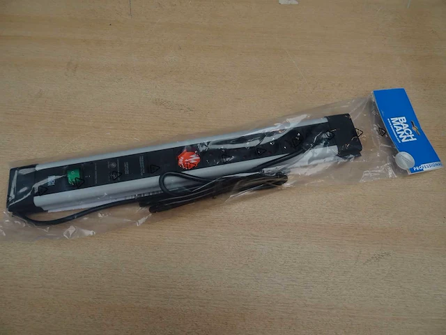 Bachmann - connectus - stekkerdoos 6x 230v (10x) - afbeelding 2 van  2