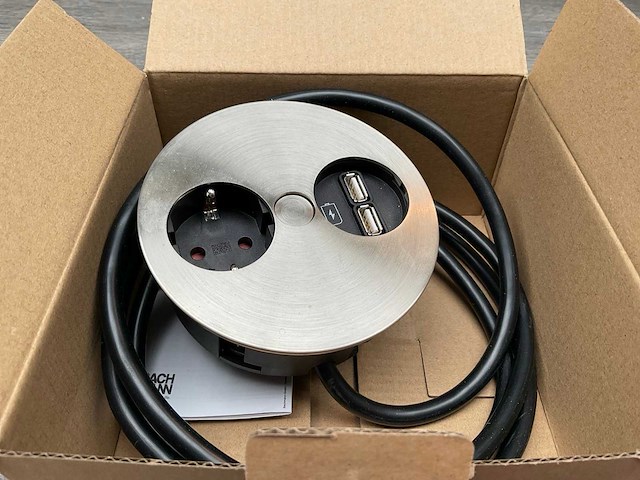 Bachmann inbouw stopcontact en usb - afbeelding 1 van  1