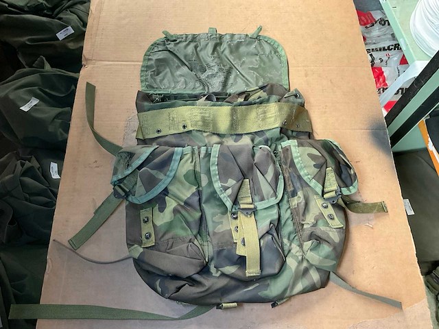 Backpack - afbeelding 2 van  4