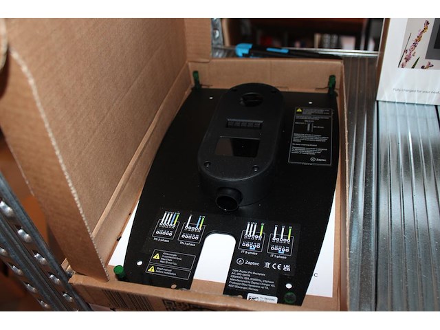 Backplate zaptec. - afbeelding 1 van  2