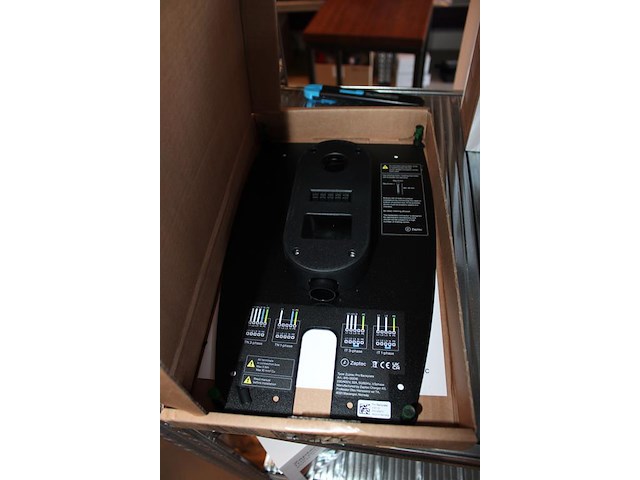 Backplate zaptec. - afbeelding 2 van  2