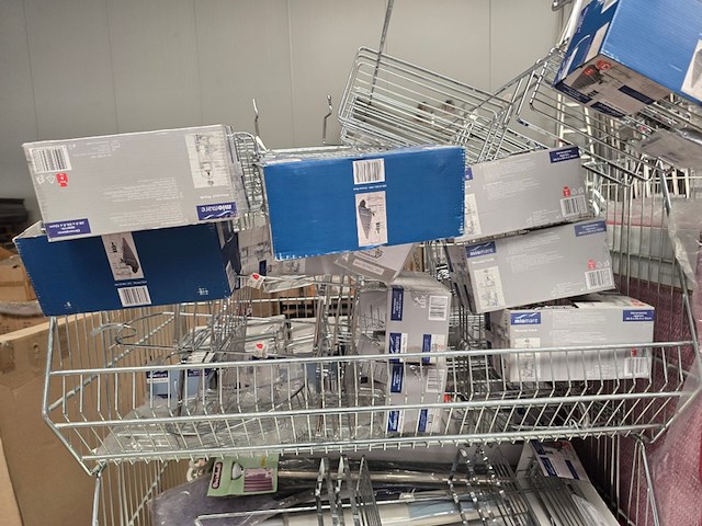 Bad en toilet accessoires diverse, partij - afbeelding 2 van  17