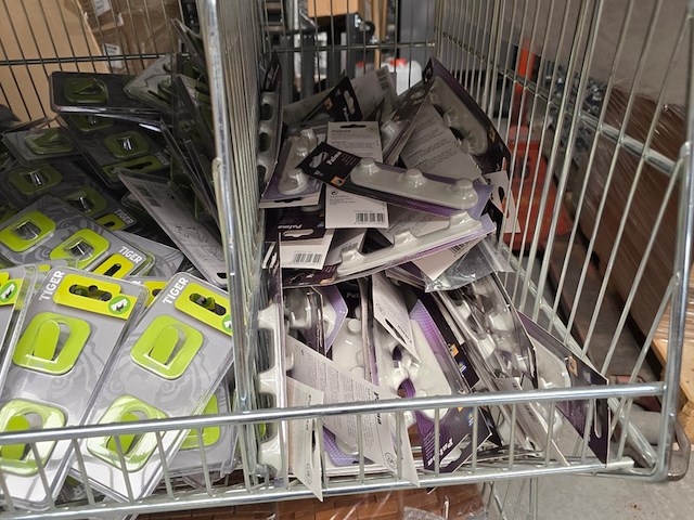 Bad en toilet accessoires diverse, partij - afbeelding 13 van  17