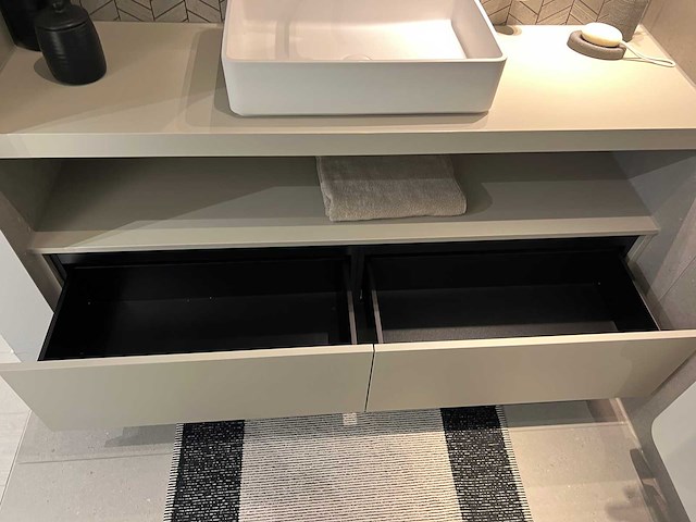 Baderie - badmeubelset 141 cm - afbeelding 8 van  10