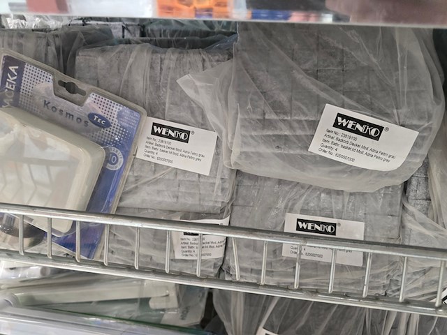 Badkamer accessoiores wenko, partij - afbeelding 11 van  12