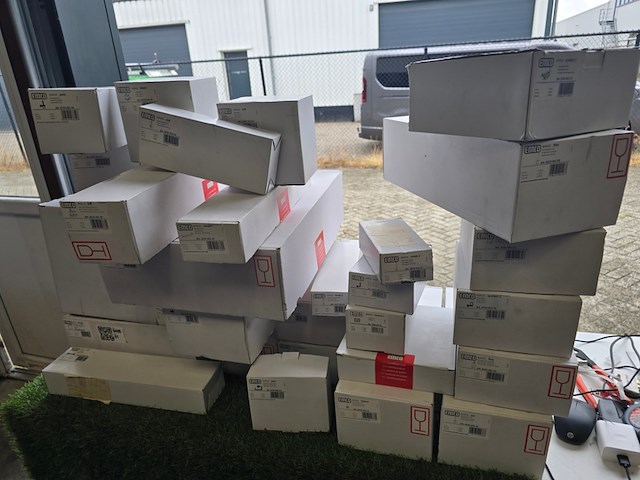 Badkamer accessoires emco, partij - afbeelding 1 van  30
