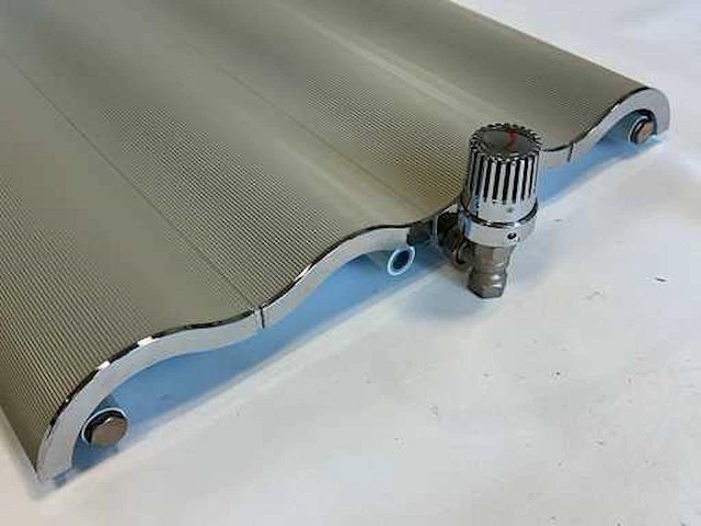 Badkamer designradiator (1810x610 mm) - afbeelding 2 van  4