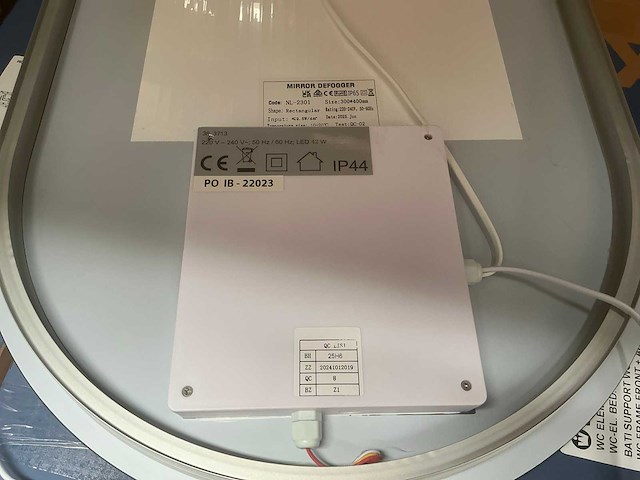 Badkamer led spiegel - afbeelding 4 van  4